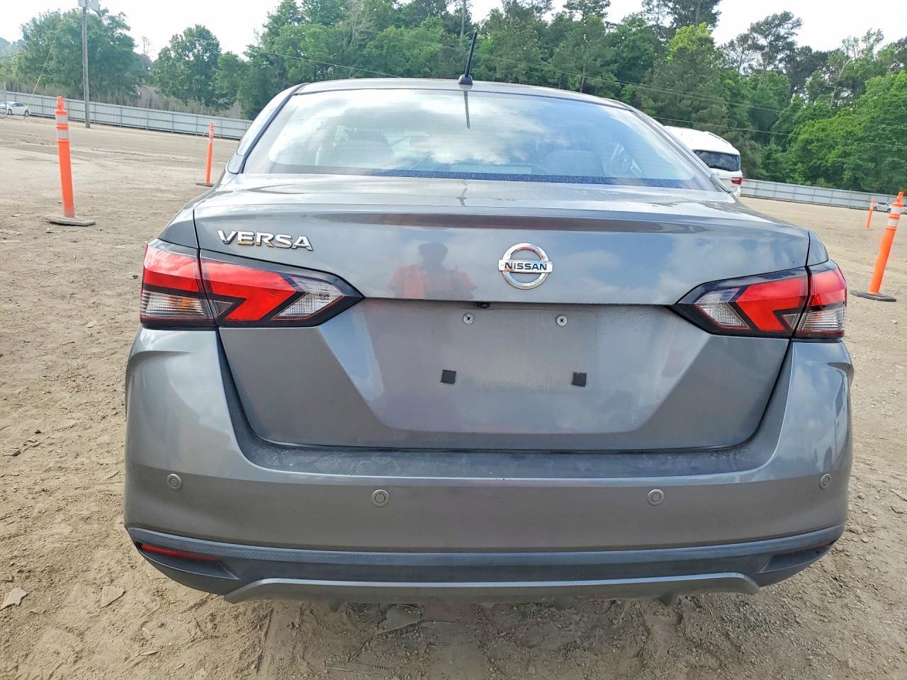 2021 Nissan Versa 1.6 Base - Image 6