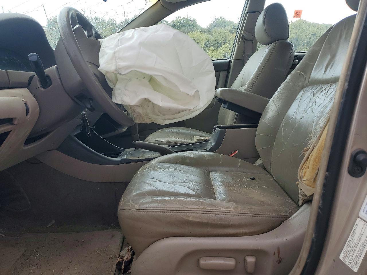 2002 Toyota Camry Le - Фото 7