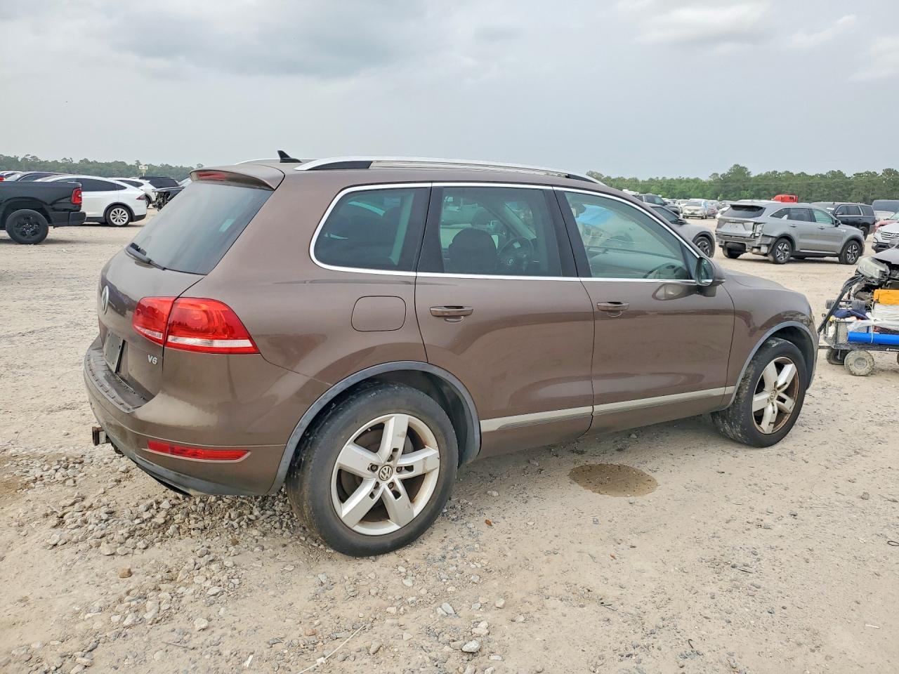2014 Volkswagen Touareg V6 - Фото 3