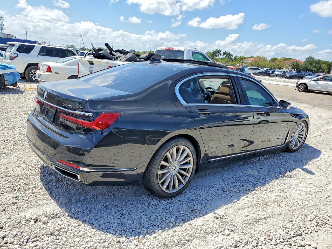 2022 BMW 740 I - Фото 3