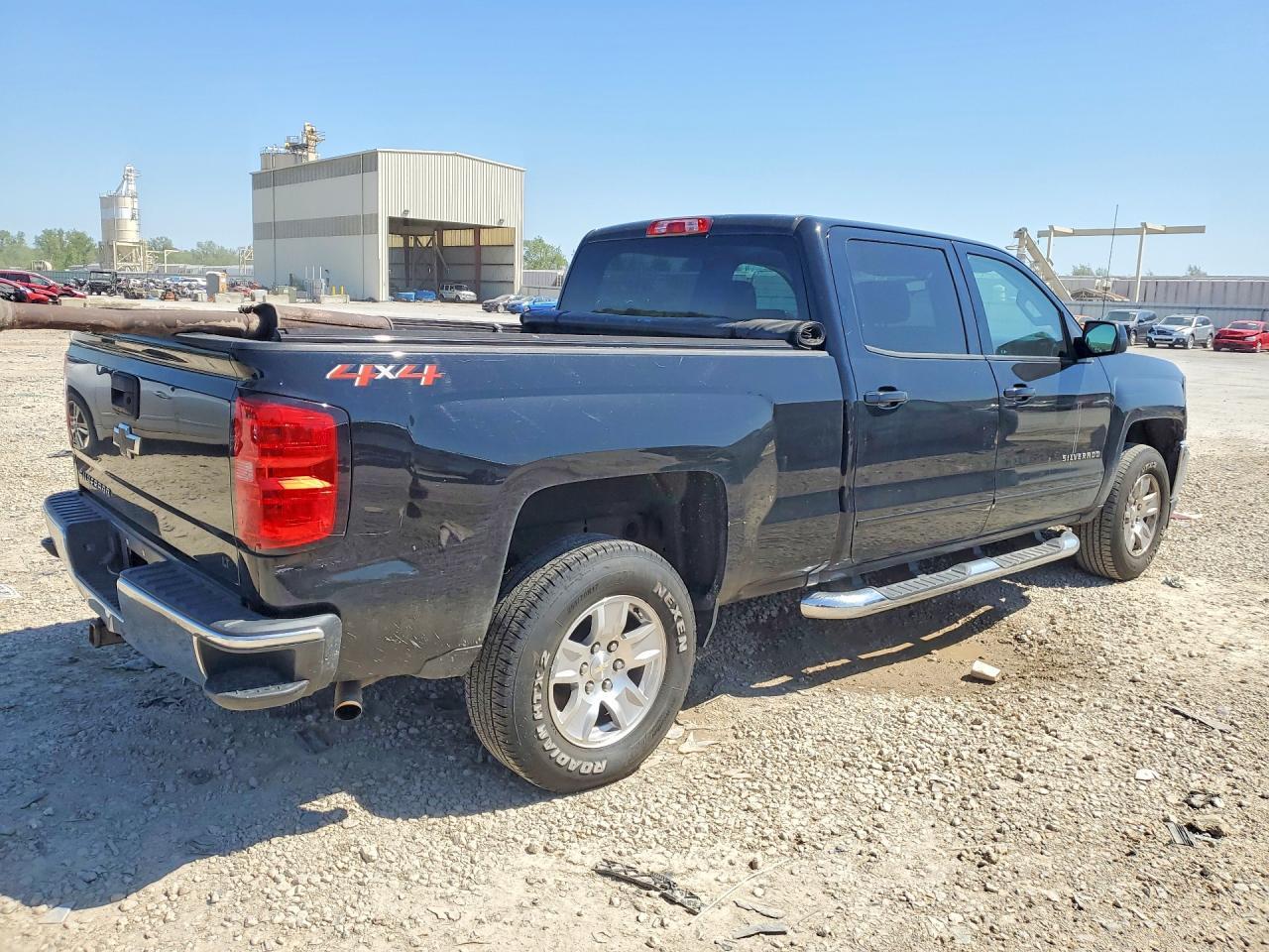 2018 Chevrolet Silverado K1500 Lt - Image 3