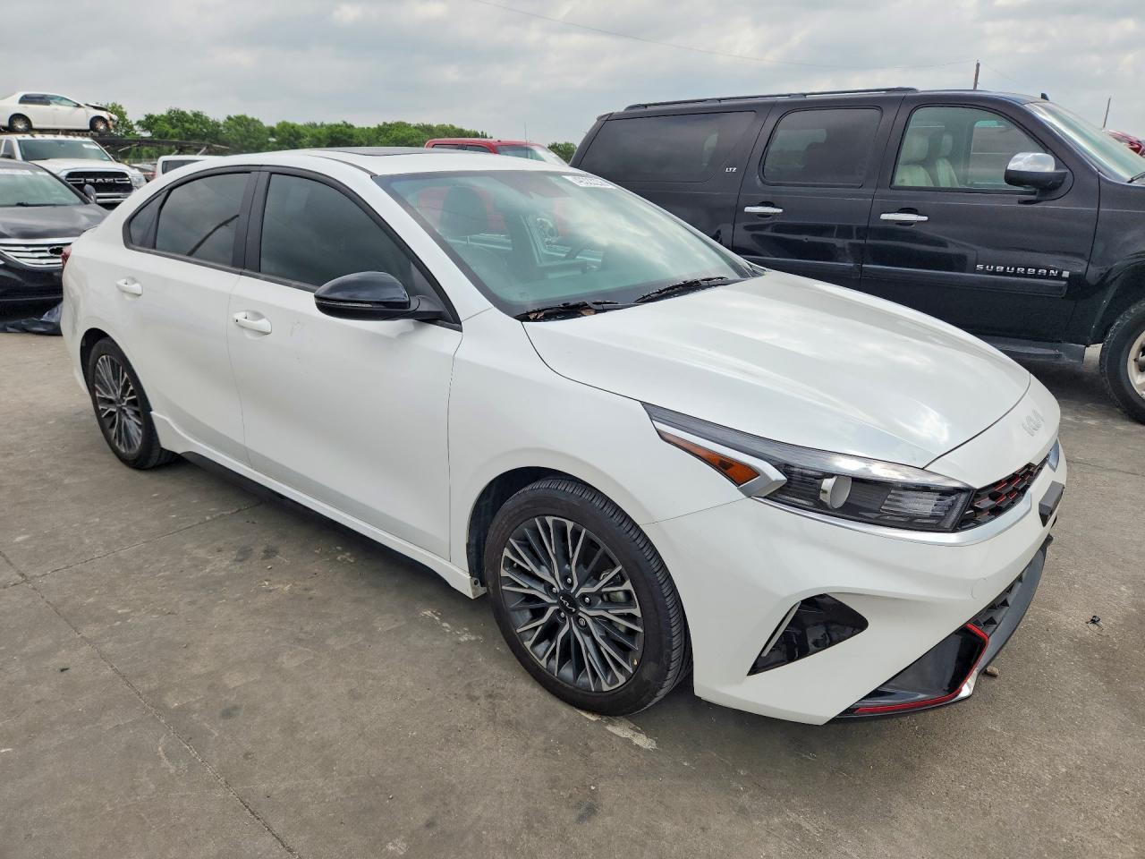 2024 Kia Forte Gt Line - Image 4