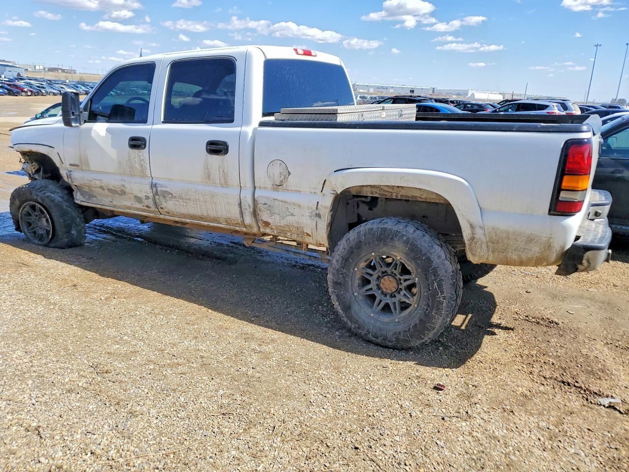 2005 GMC Sierra K2500 Heavy Duty - Фото 2
