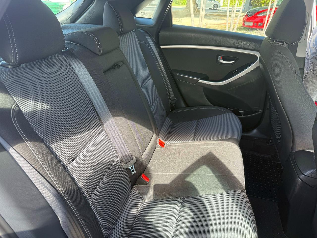 2016 Hyundai Elantra Gt Base - Фото 6