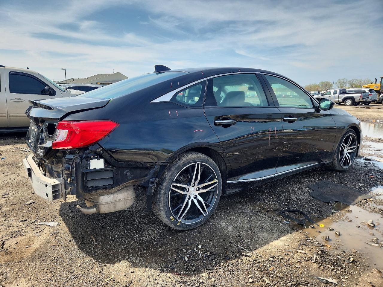 2022 Honda Accord Touring - Фото 3