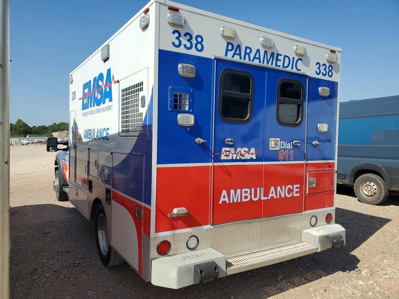 2016 Ford F450 Sd Ambulance - Image 2