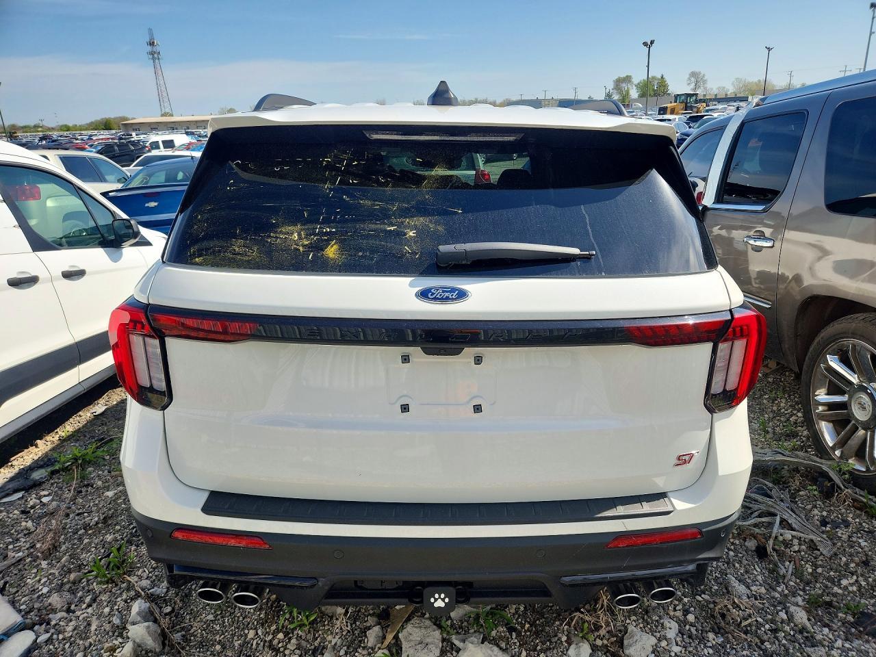 2025 Ford Explorer St - Фото 6
