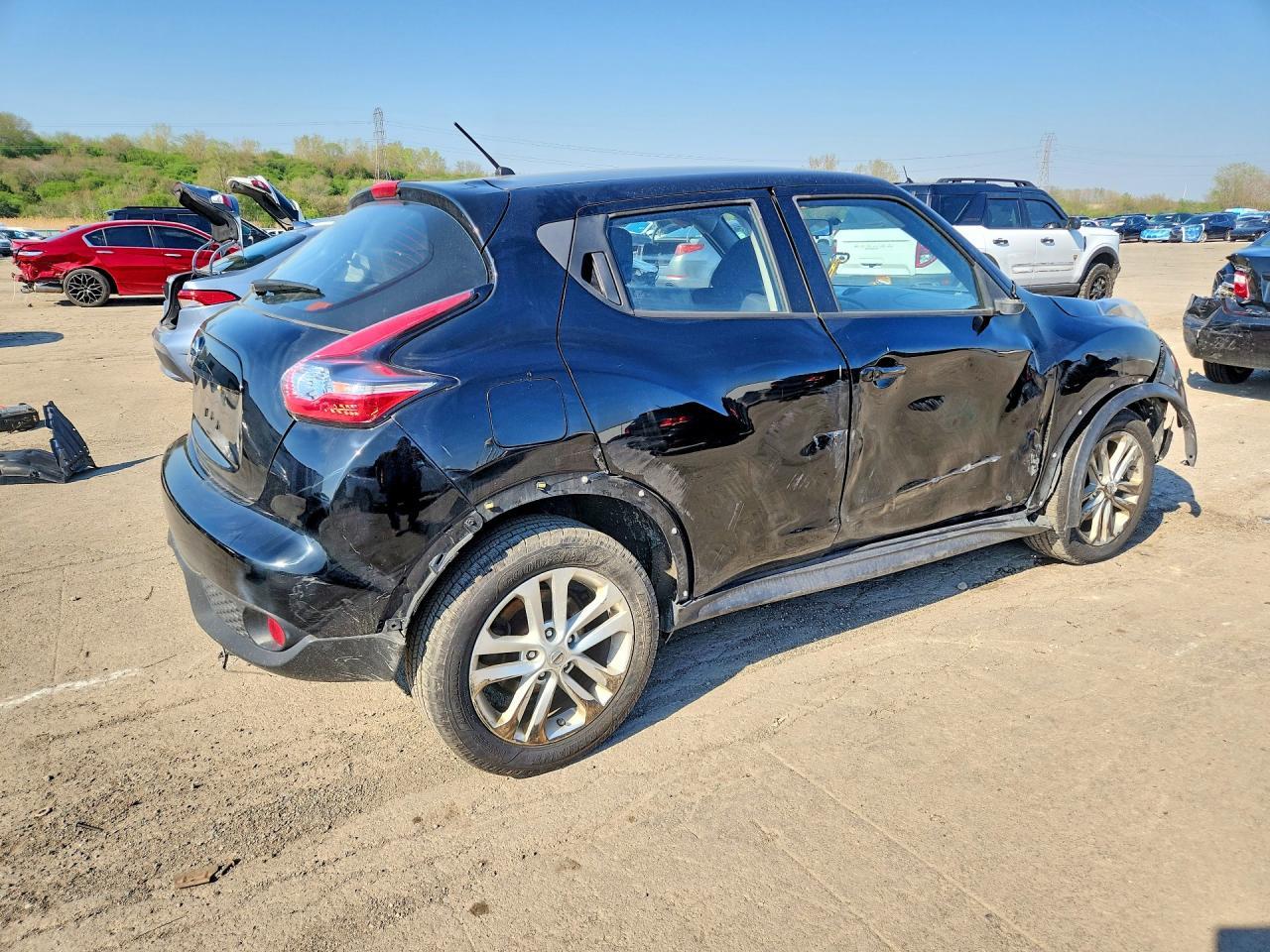 2016 Nissan Juke S - Фото 3