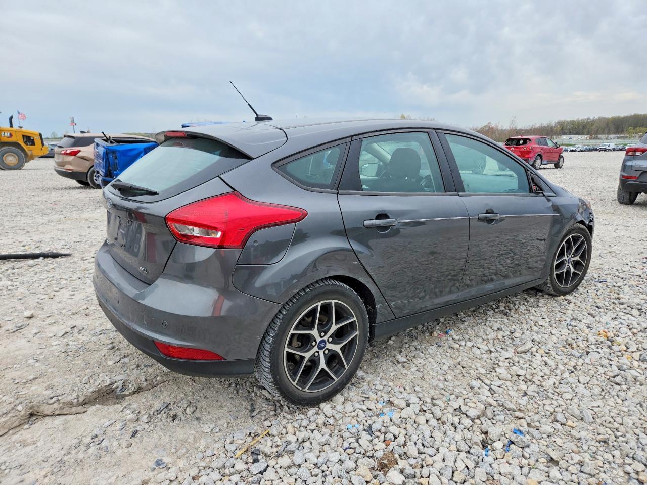 2017 Ford Focus Sel - Фото 3