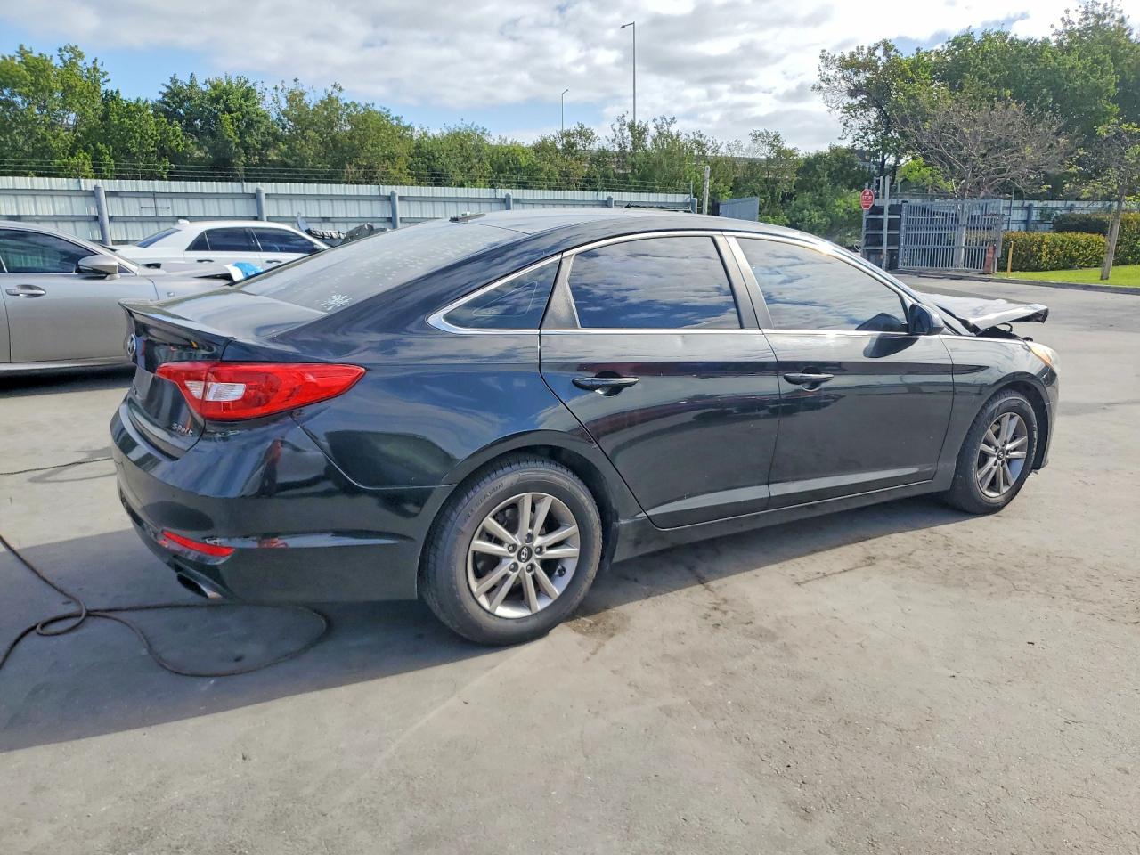 2016 Hyundai Sonata - Фото 3