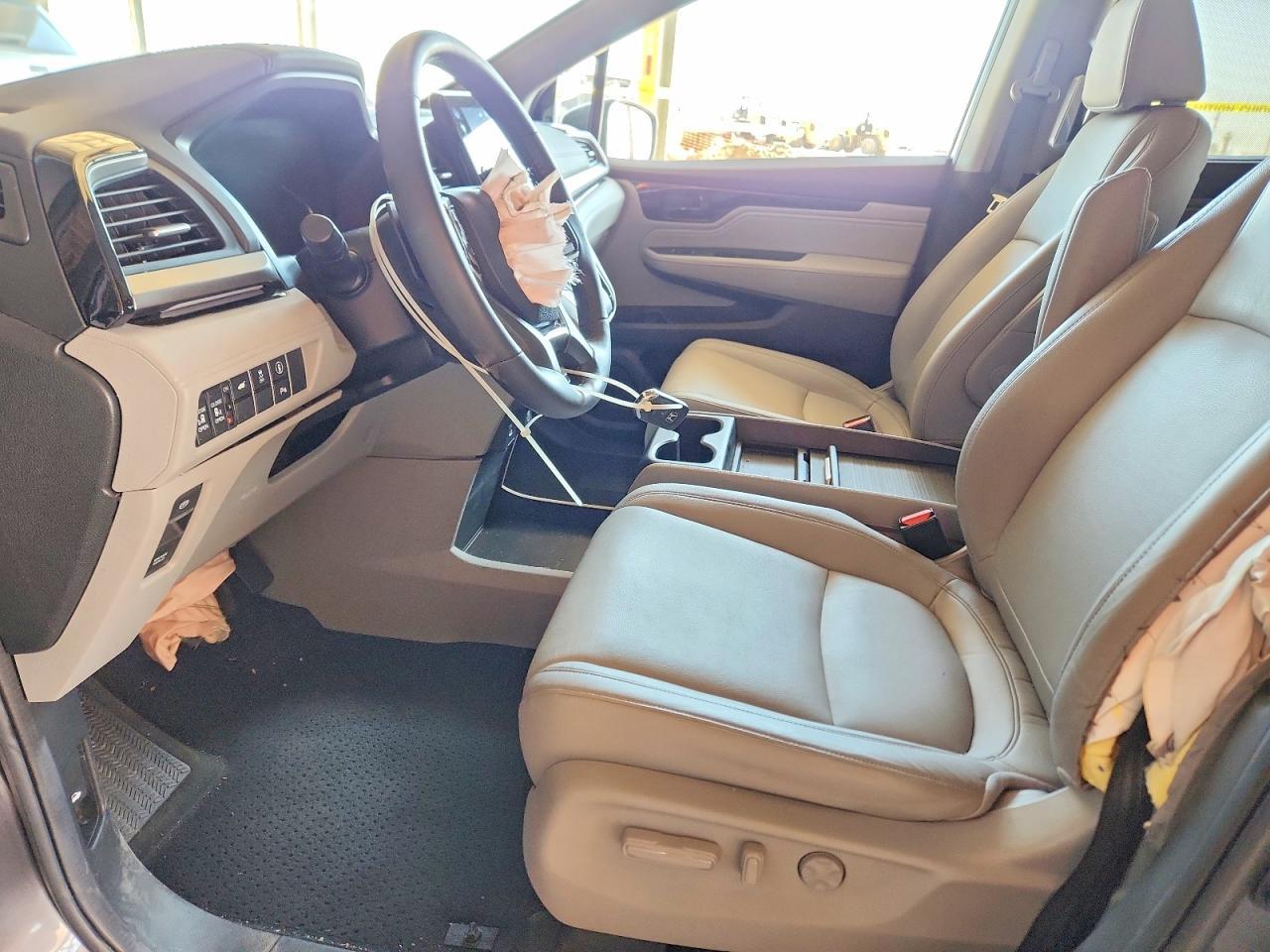 2024 Honda Odyssey Touring - Фото 7