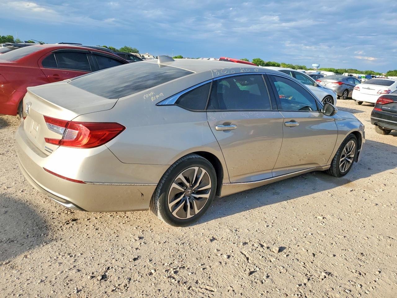 2020 Honda Accord Touring Hybrid - Фото 3