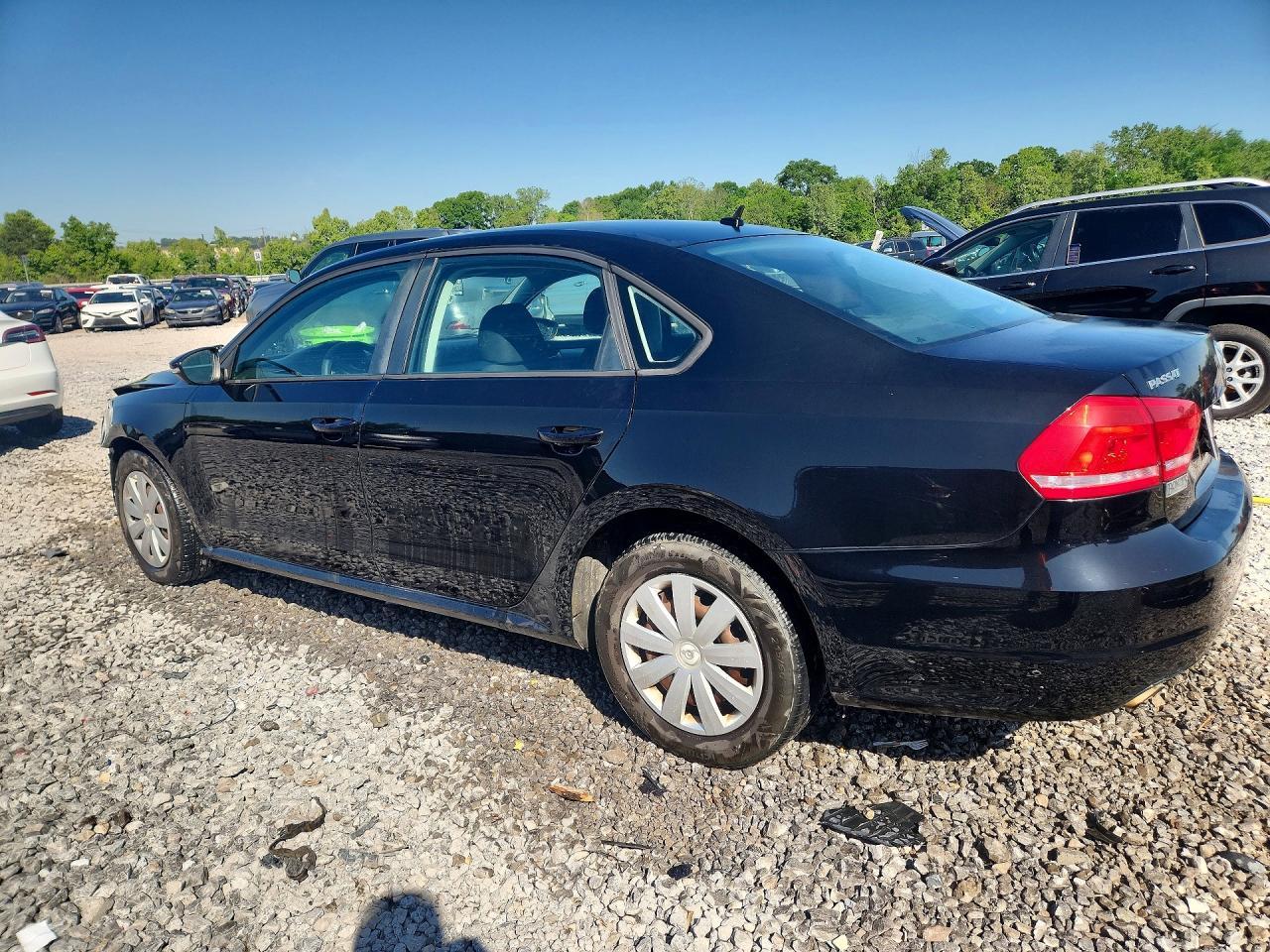 2012 Volkswagen Passat S - Image 2
