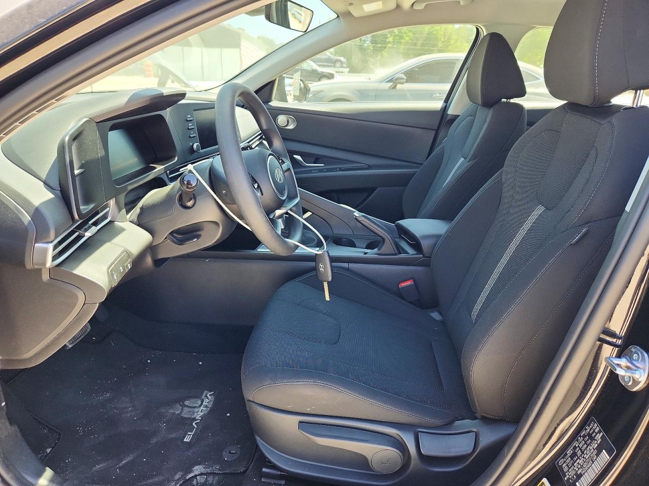 2026 Hyundai Elantra Se - Image 7