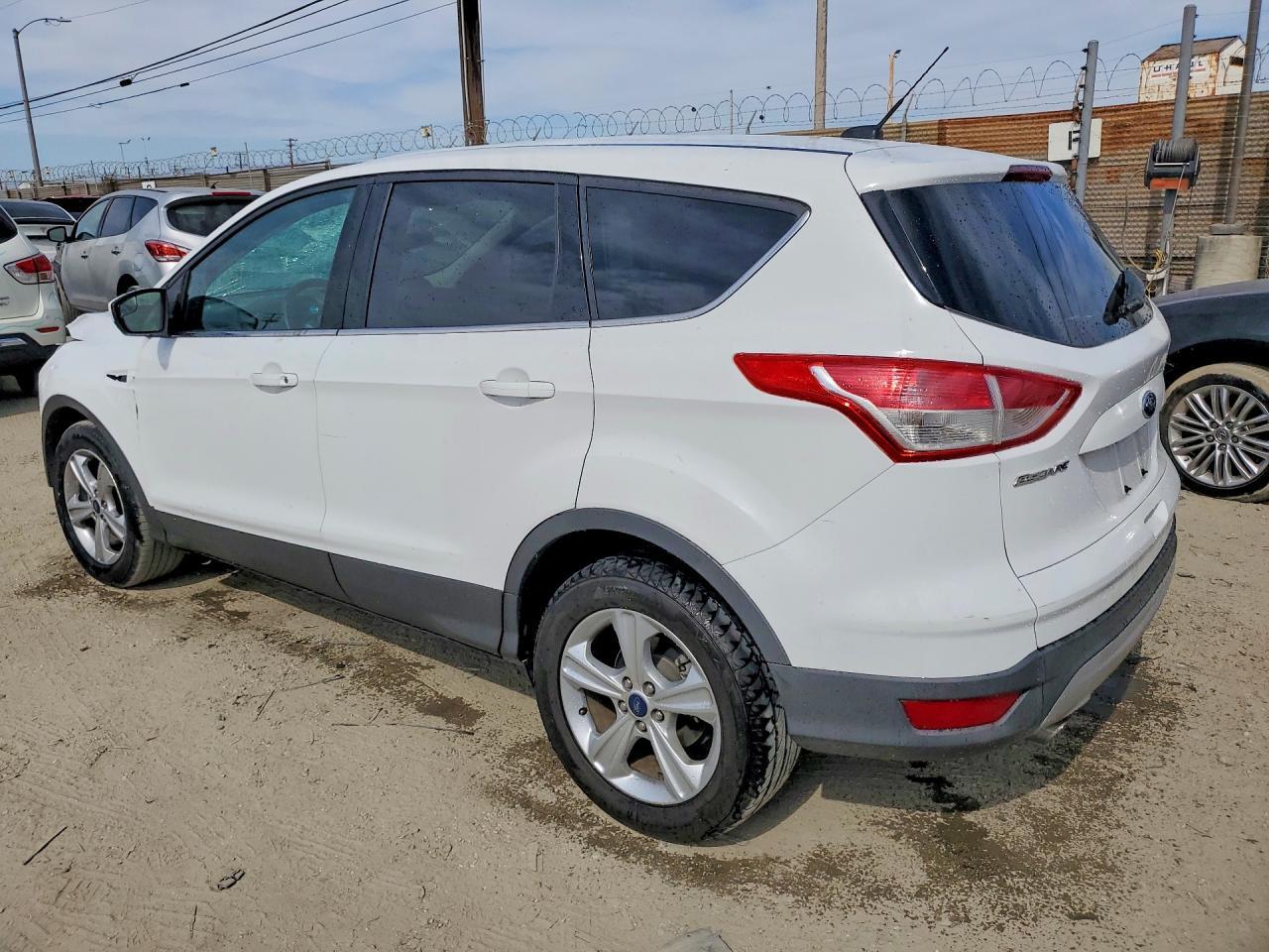 2015 Ford Escape Se - Фото 2