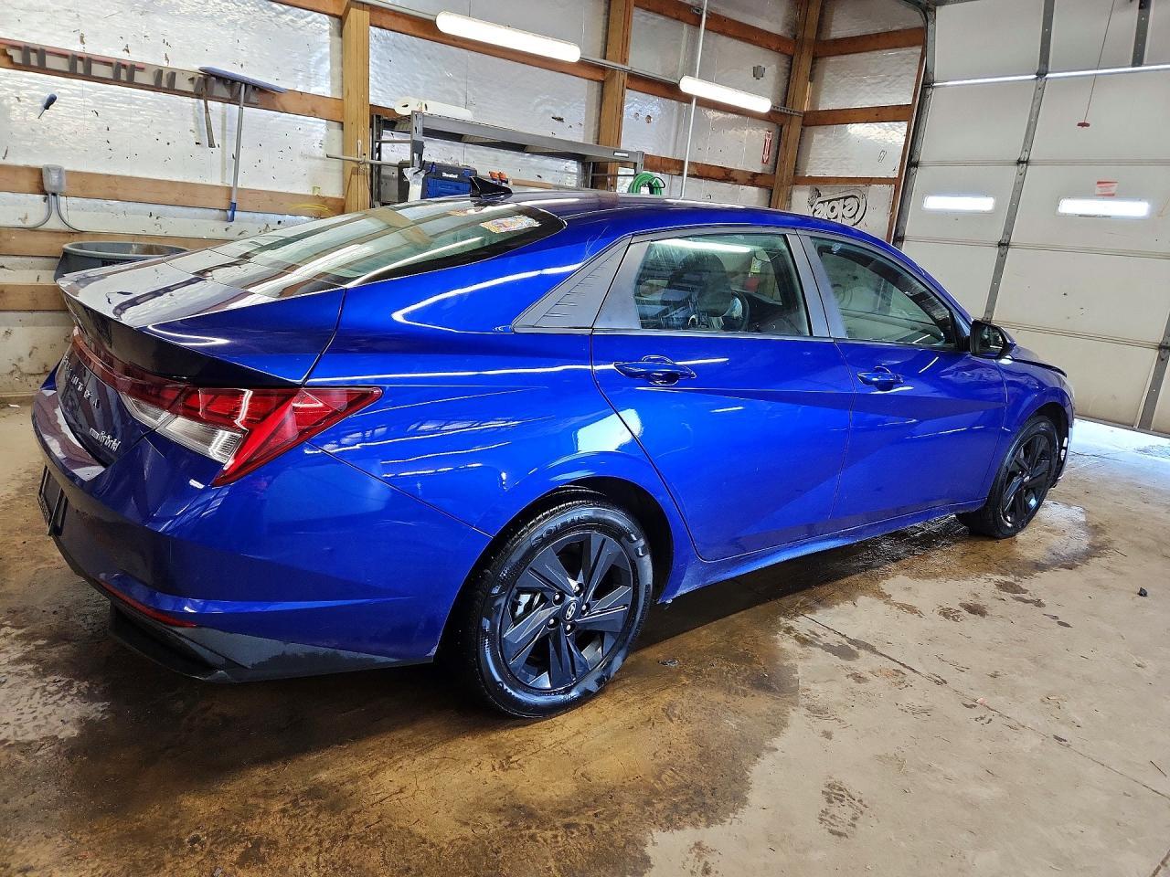 2023 Hyundai Elantra Blue - Image 3
