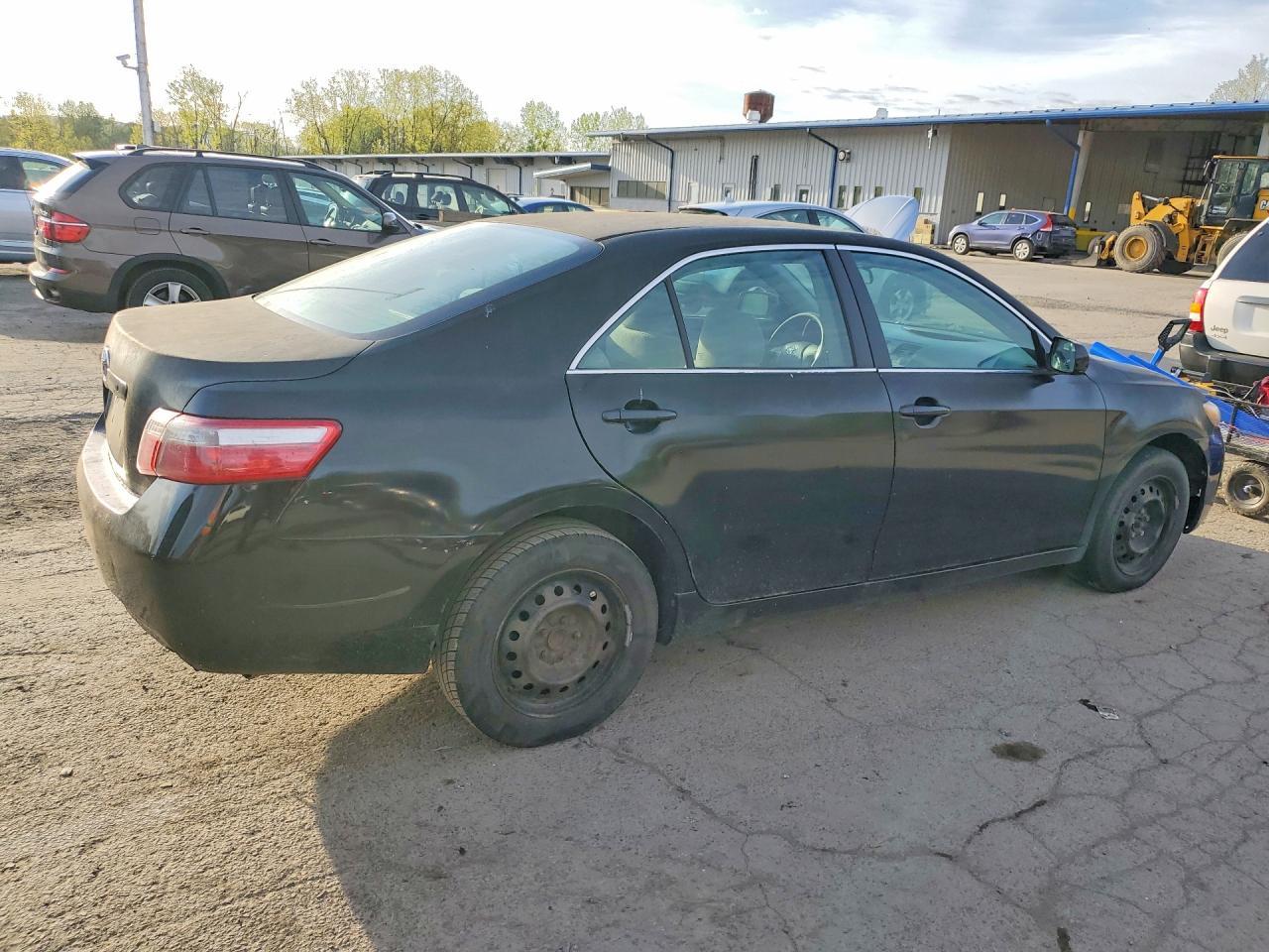 2008 Toyota Camry Le - Image 3