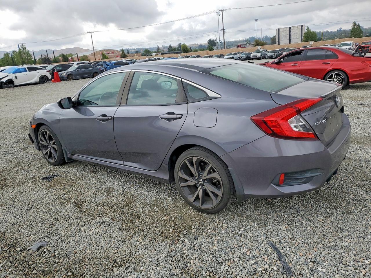 2021 Honda Civic Sport - Фото 2