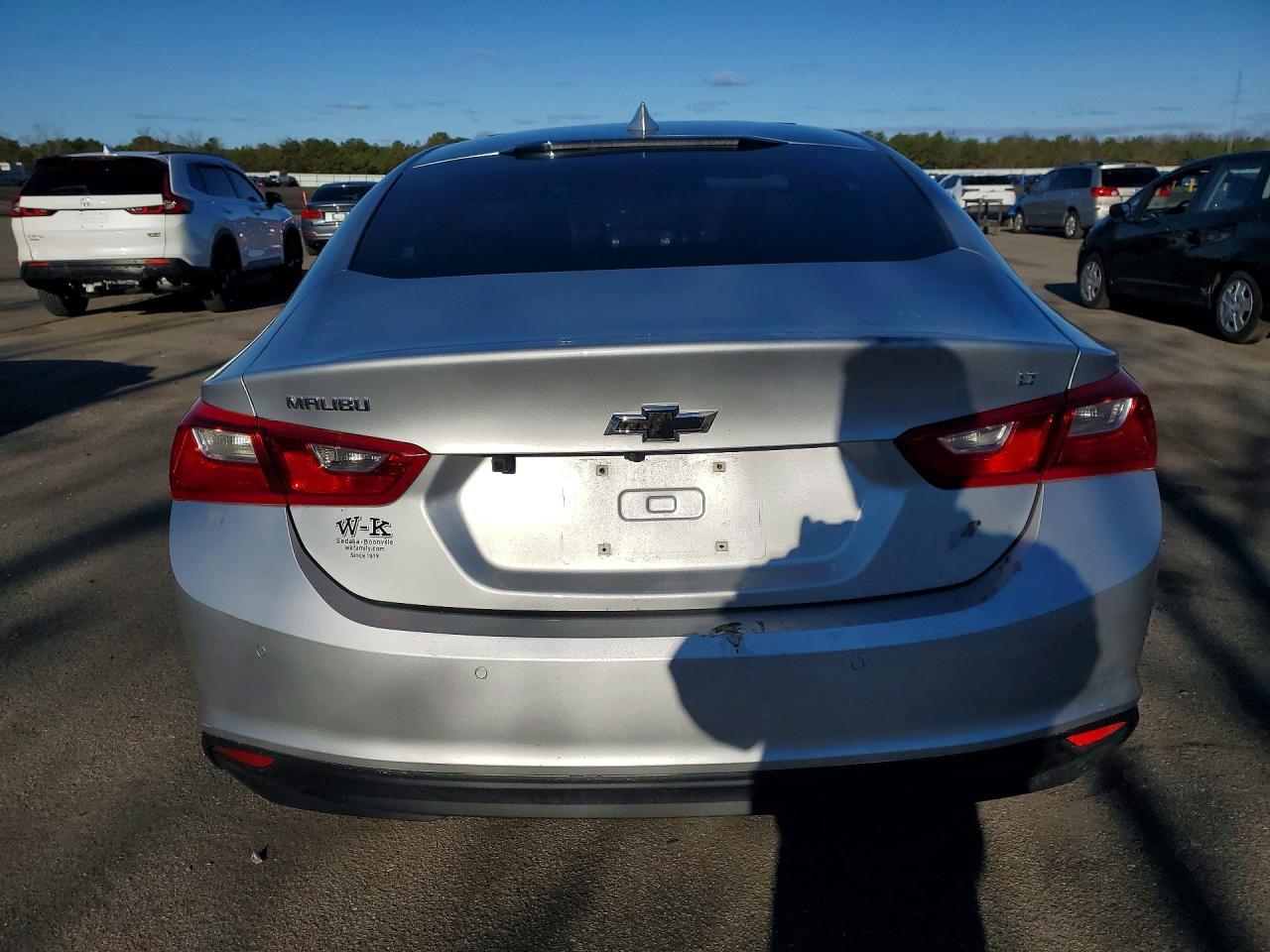 2018 Chevrolet Malibu Lt - Image 6