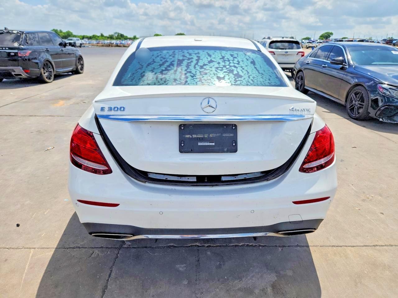 2017 Mercedes-Benz E 300 4Matic - Фото 6