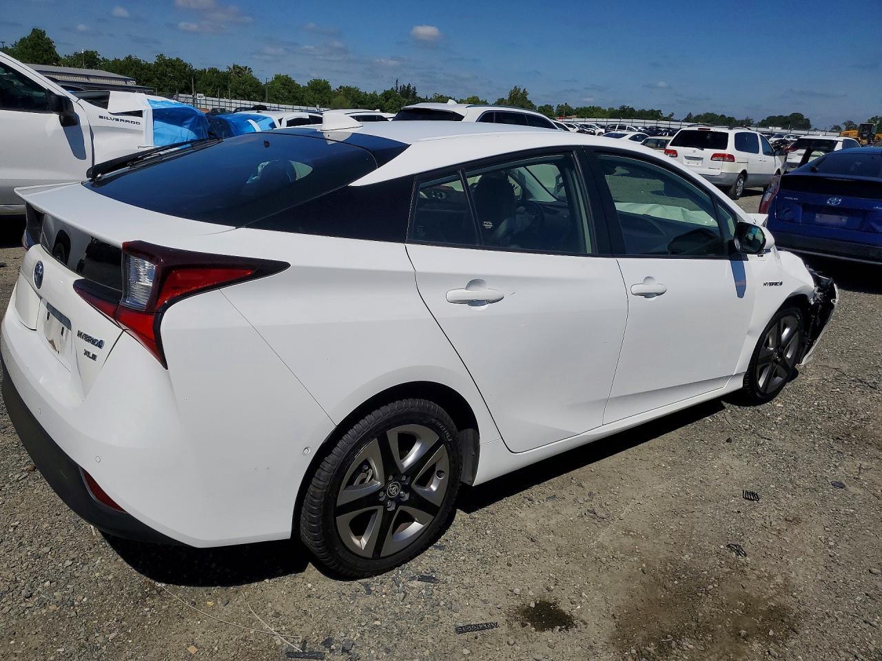 2022 Toyota Prius - Фото 3