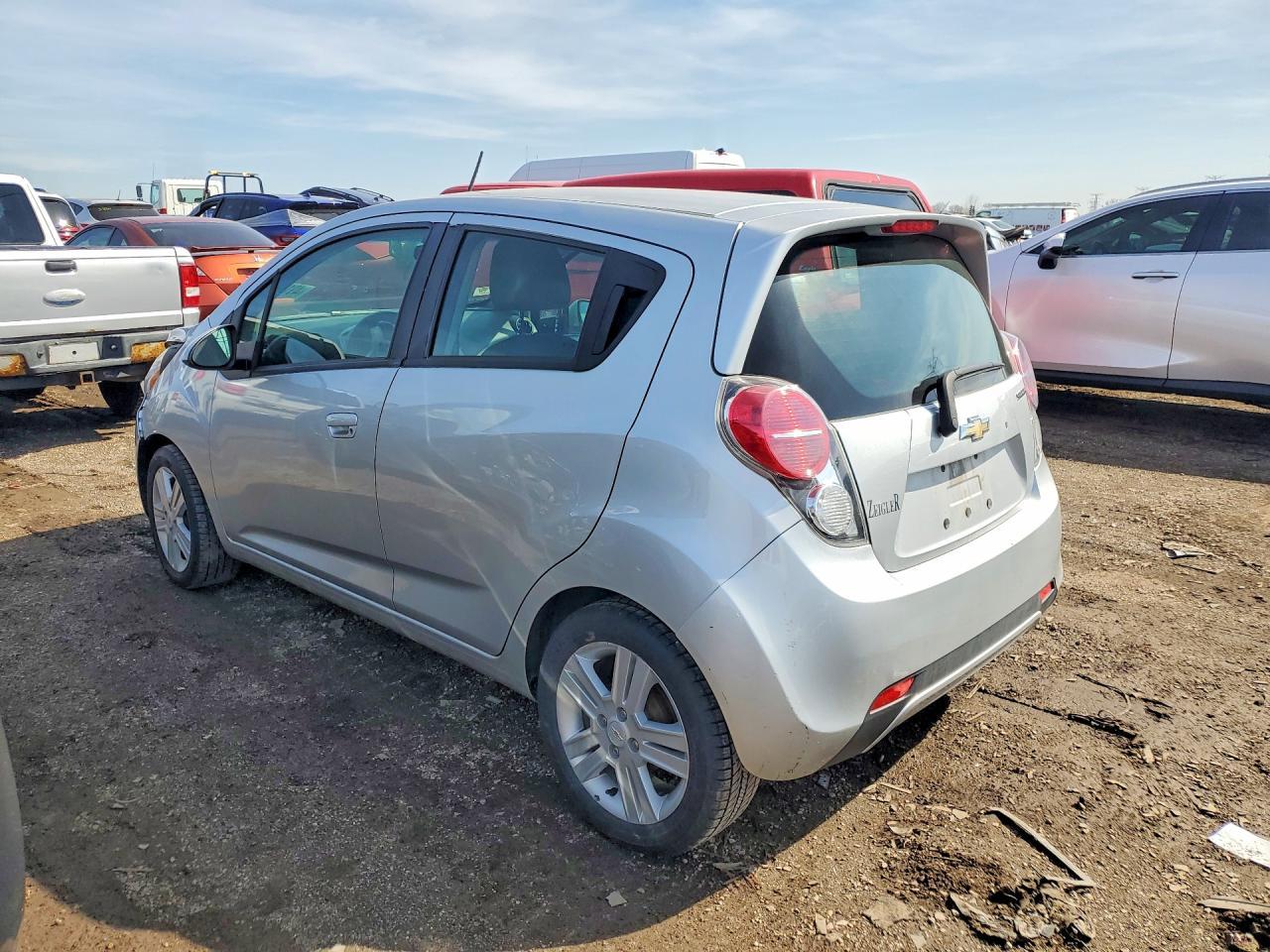 2013 Chevrolet Spark Ls - Фото 2