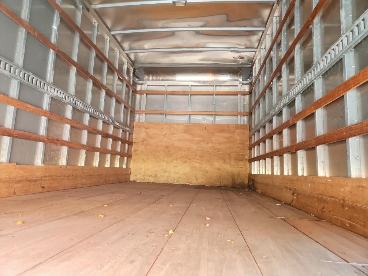 2019 Isuzu Npr Hd Box Truck - Image 6
