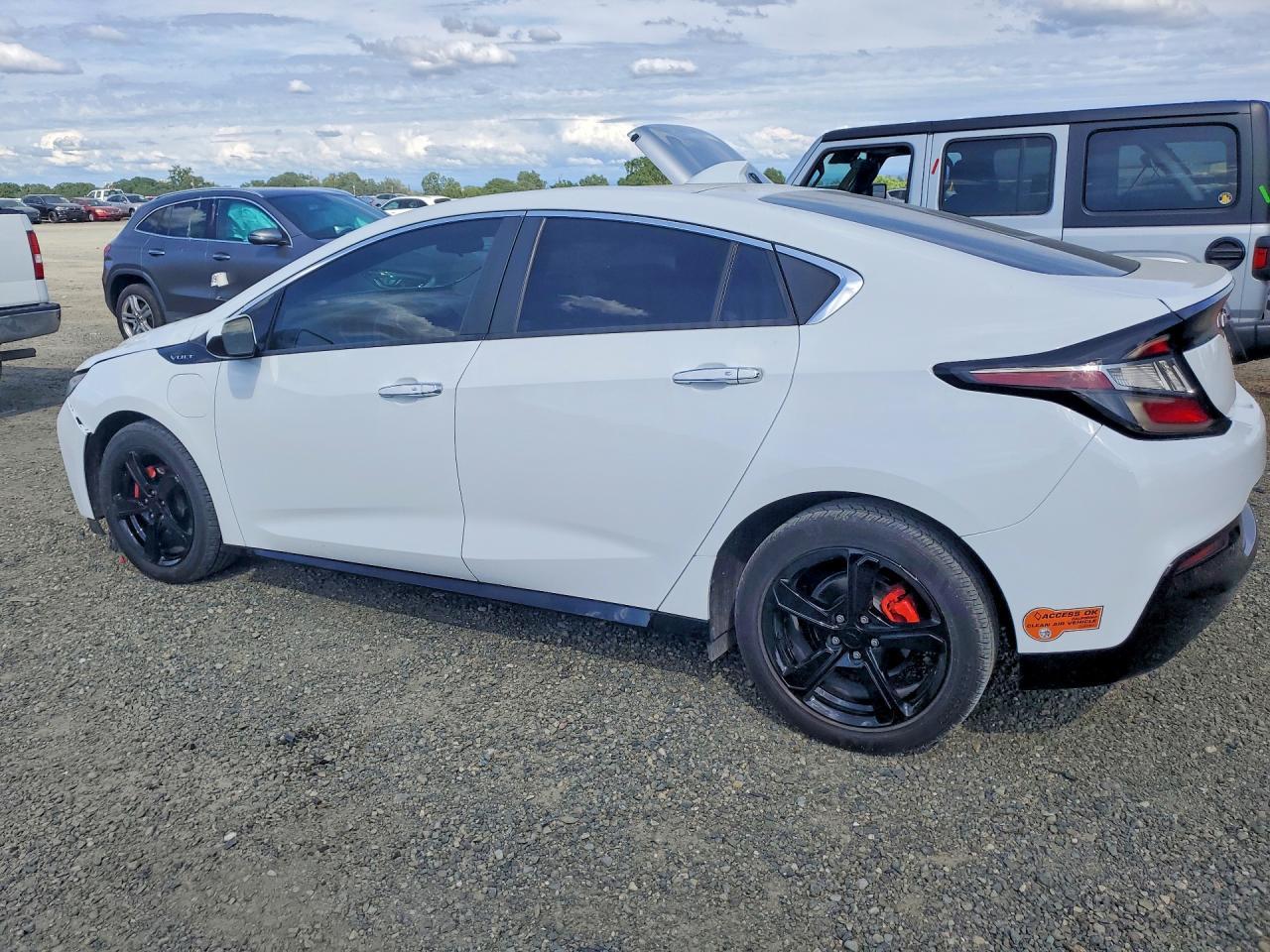 2018 Chevrolet Volt Lt - Фото 2