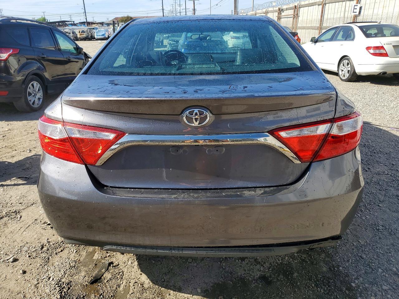 2016 Toyota Camry Se - Фото 6
