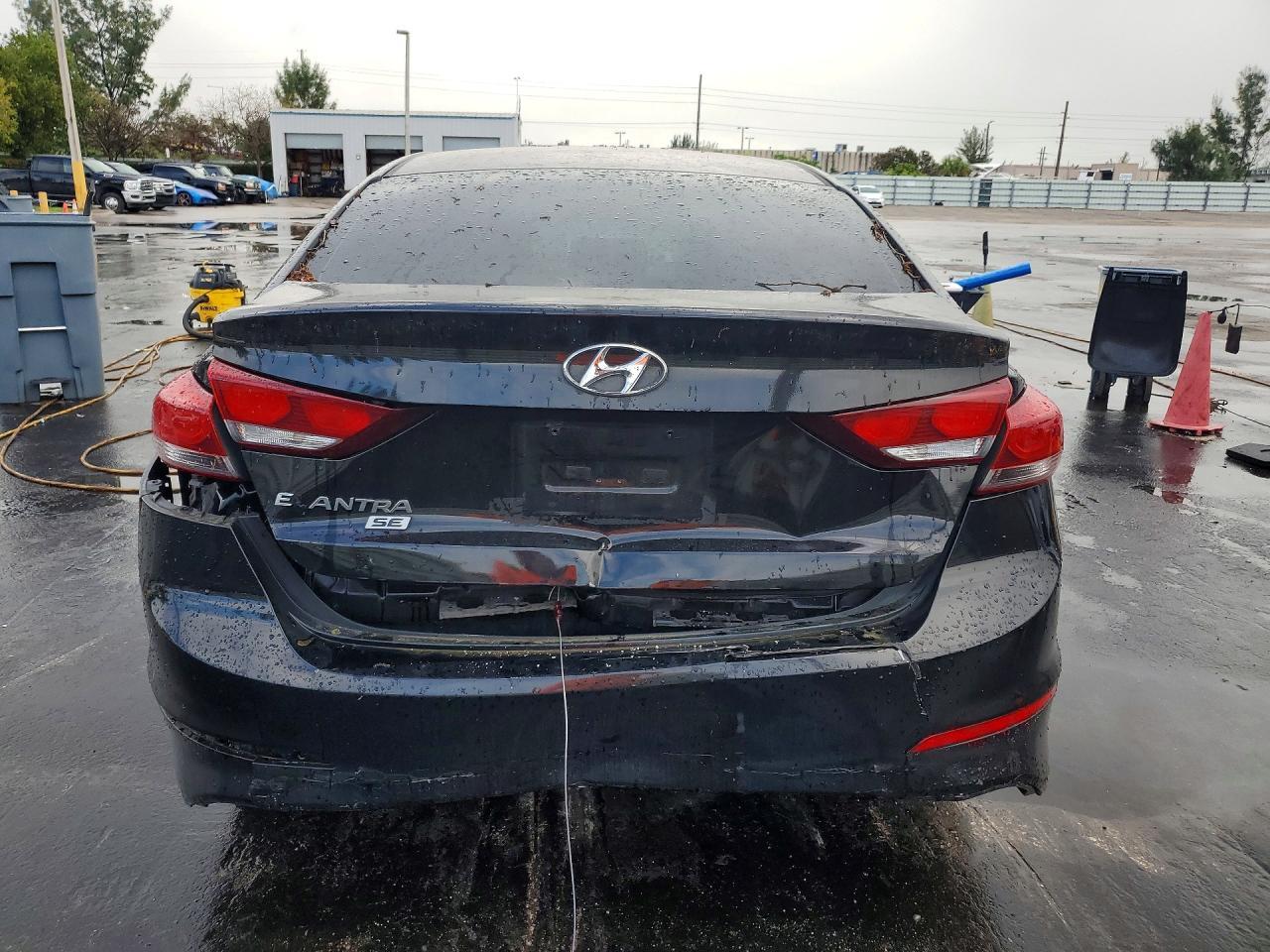 2018 Hyundai Elantra Se - Фото 6