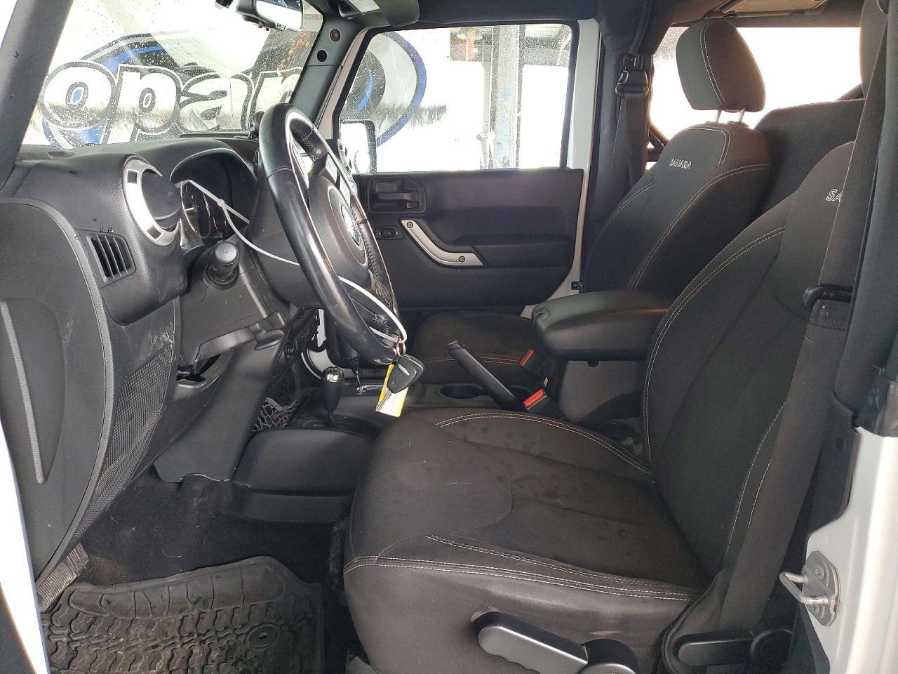 2017 Jeep Wrangler Sahara - Image 7