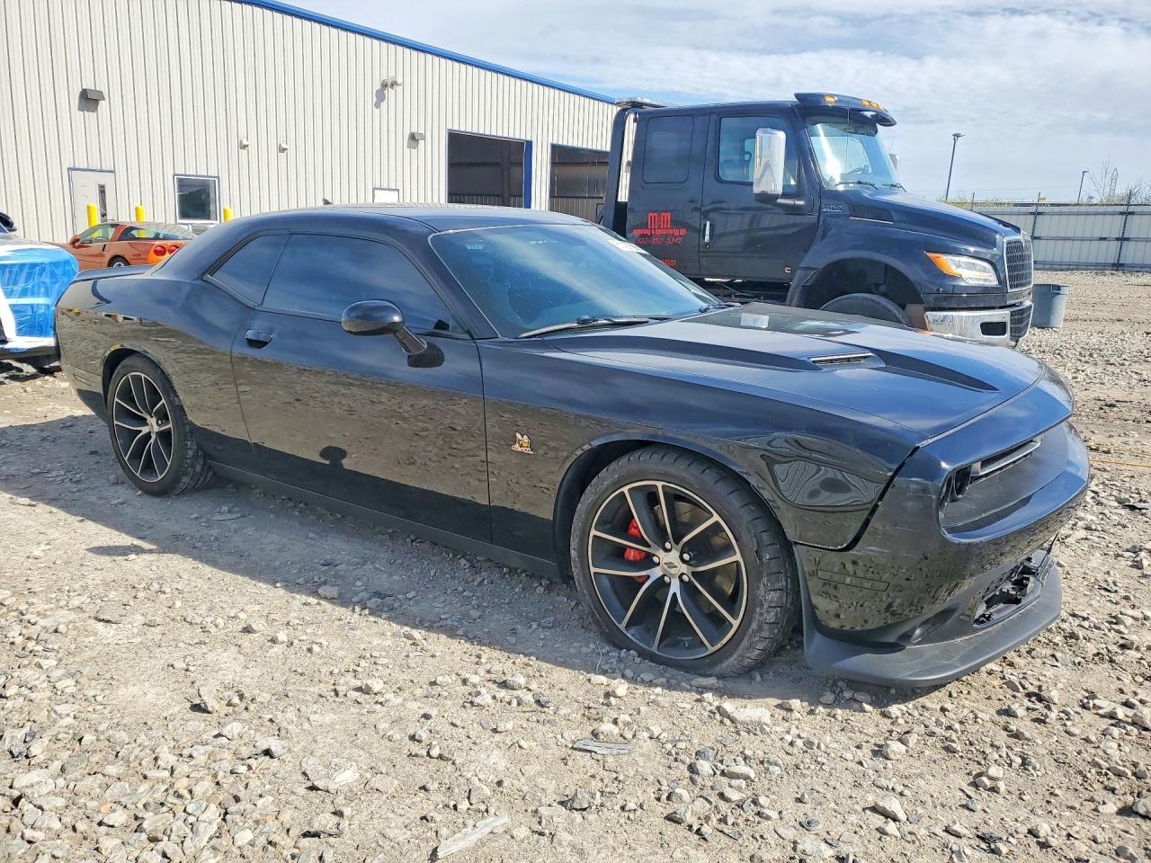 2018 Dodge Challenger R - Image 4