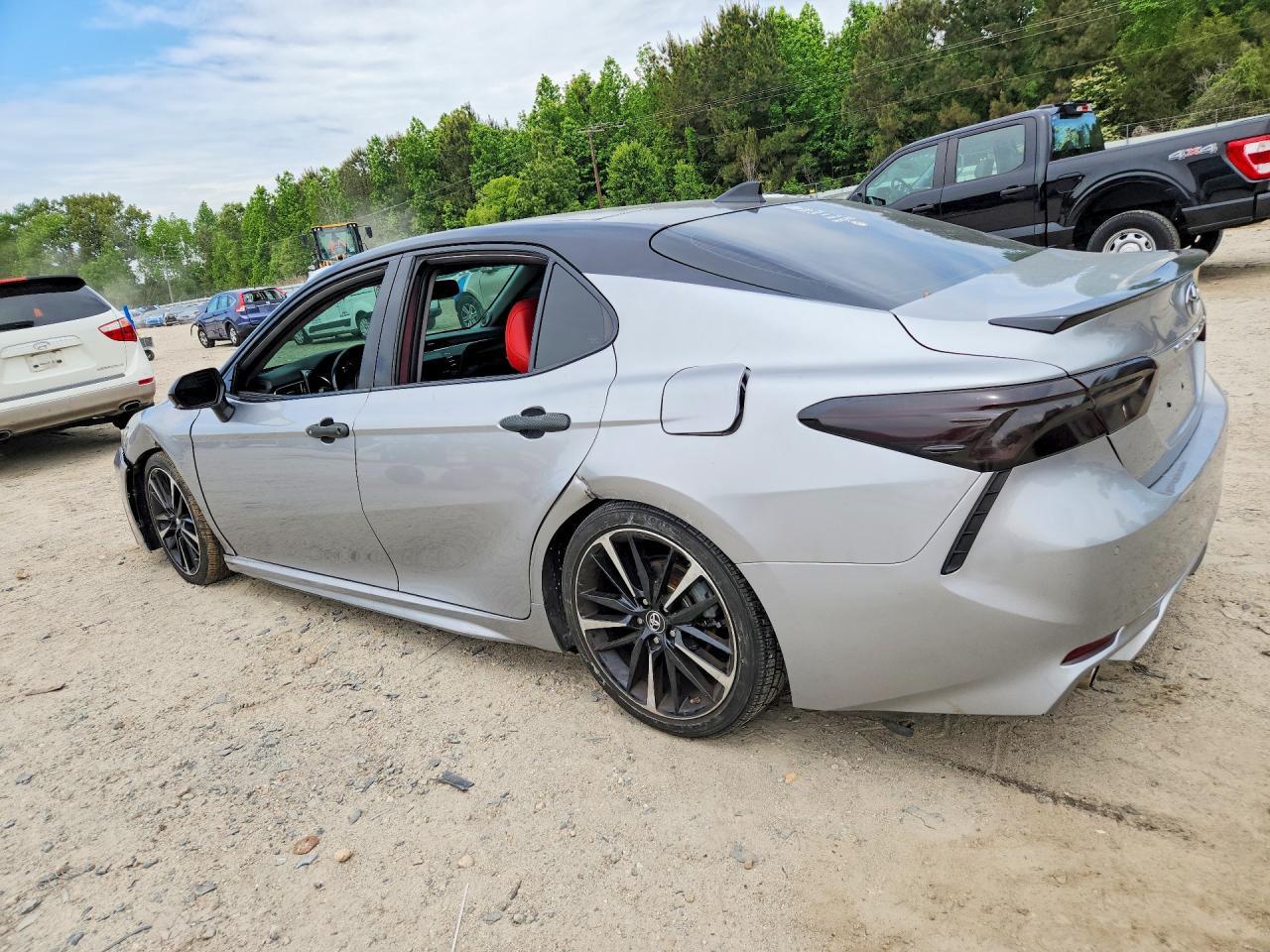 2019 Toyota Camry Xse V6 - Image 2