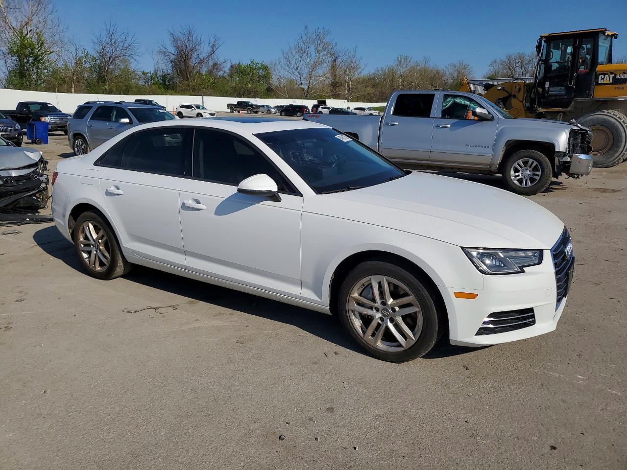 2017 Audi A4 Premium - Фото 4