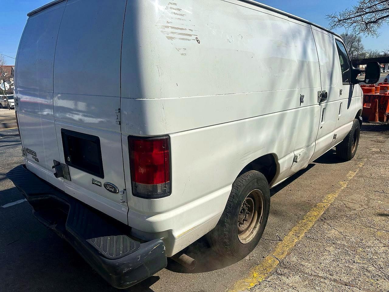 2014 Ford Econoline E150 Van - Фото 3