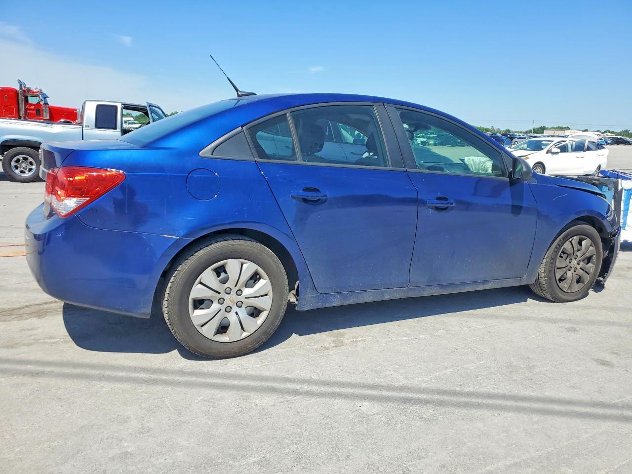 2013 Chevrolet Cruze Ls - Image 3