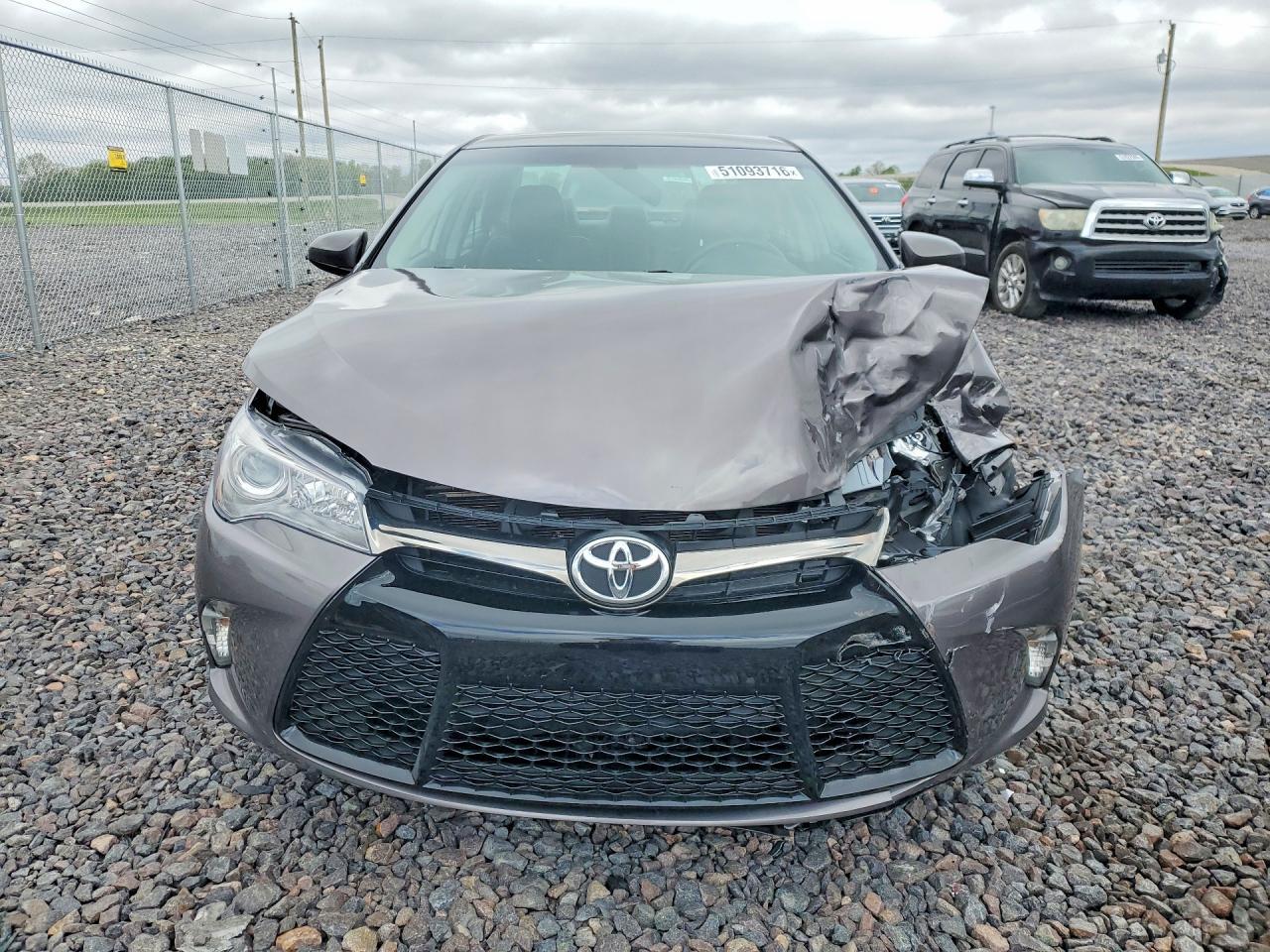 2016 Toyota Camry Se - Image 5