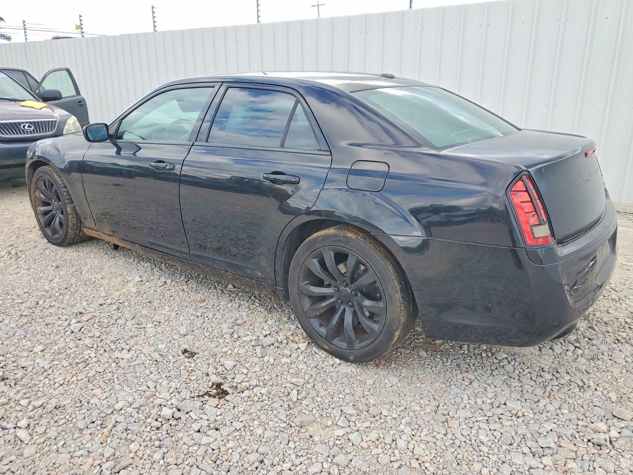 2014 Chrysler 300 S - Фото 2