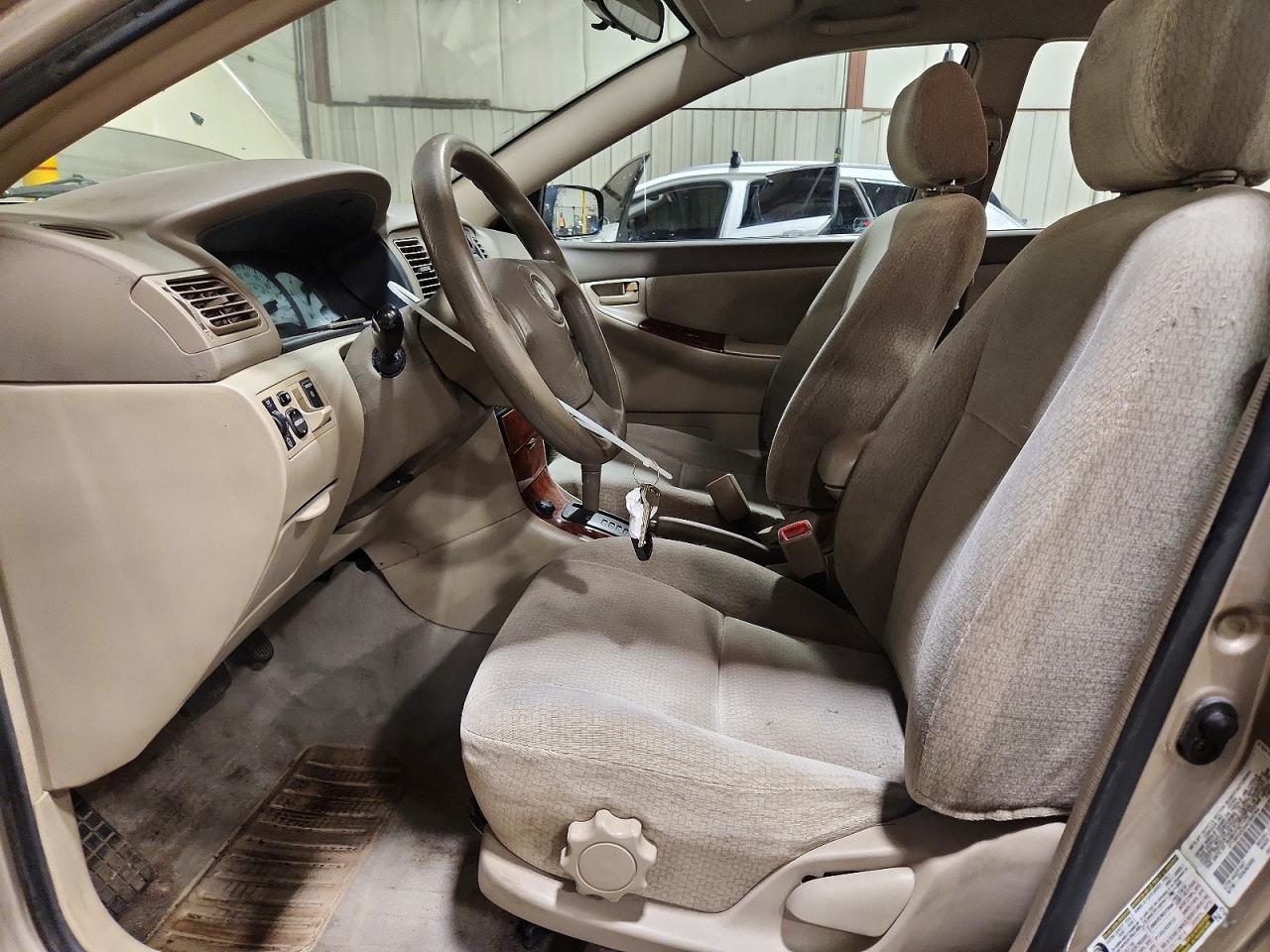 2004 Toyota Corolla Le - Image 7