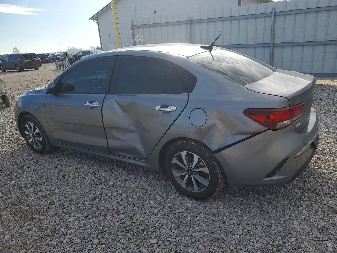 2023 Kia Rio S - Фото 2