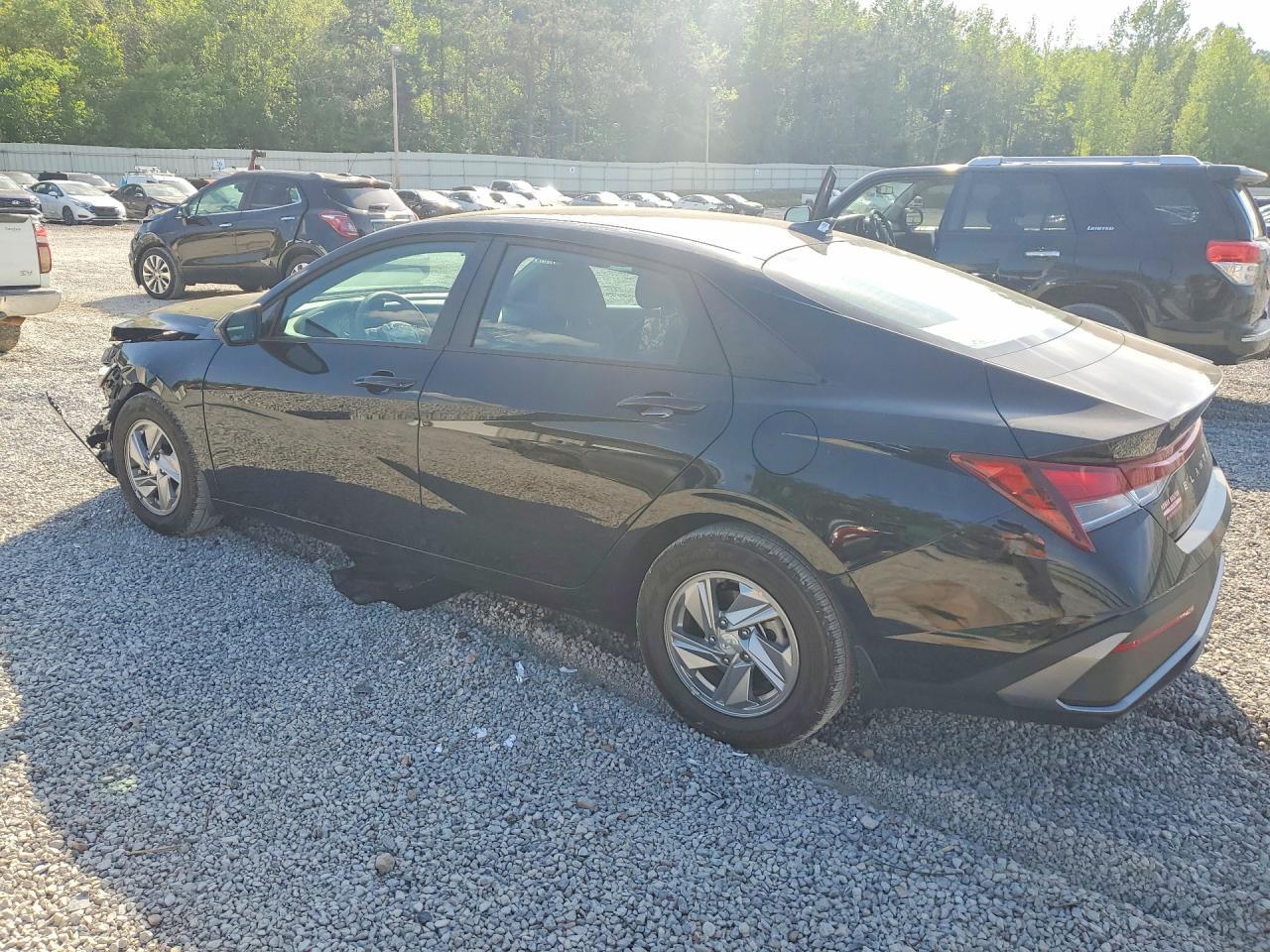 2026 Hyundai Elantra Se - Фото 2