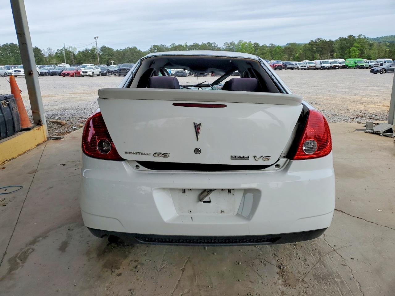 2009 Pontiac G6 - Image 6