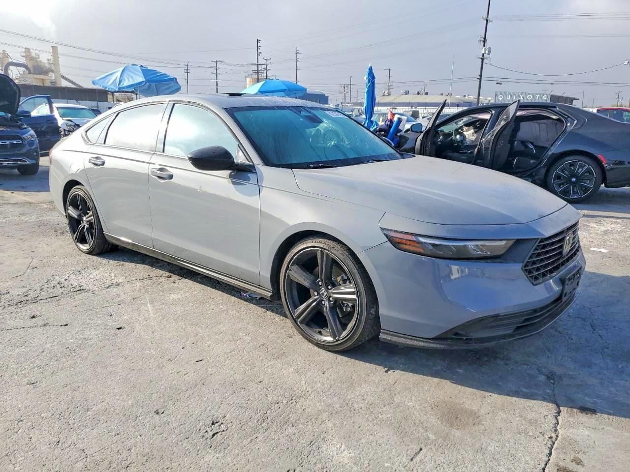 2023 Honda Accord Hybrid Sport - Image 4