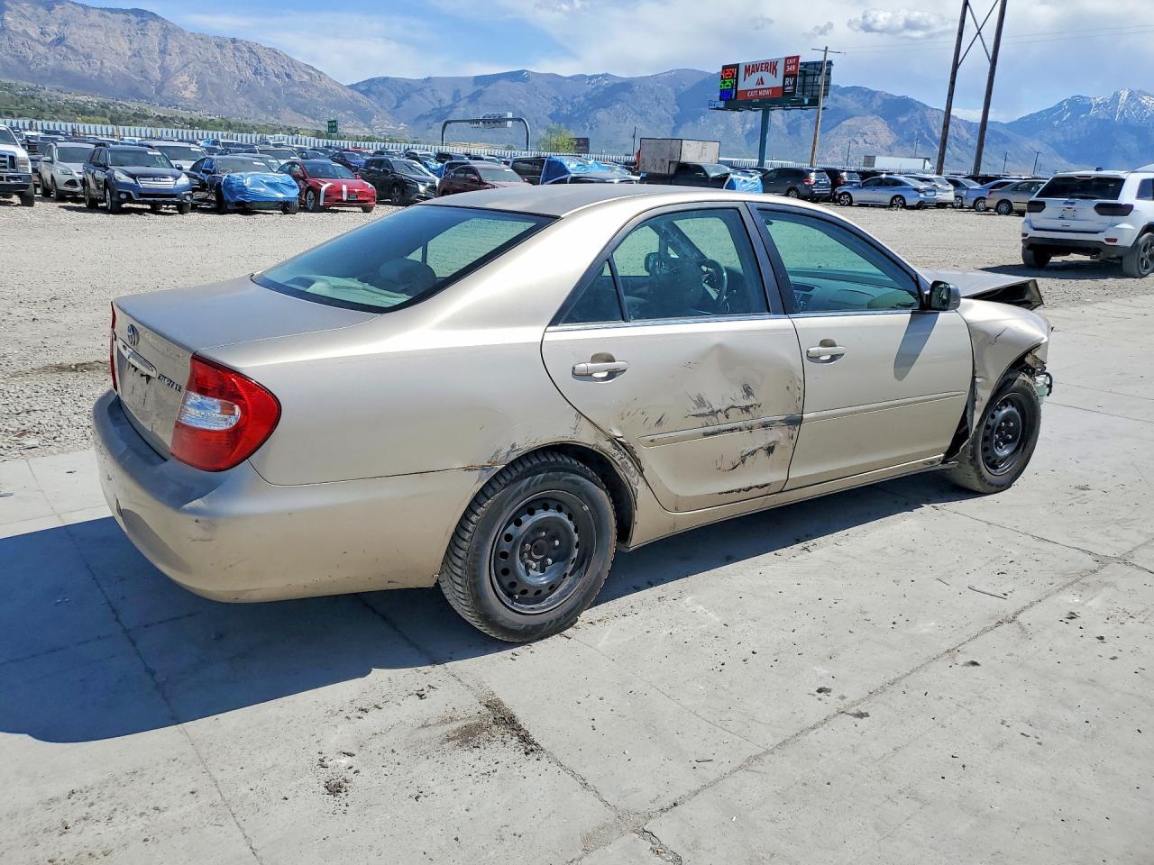 2002 Toyota Camry Le - Фото 3