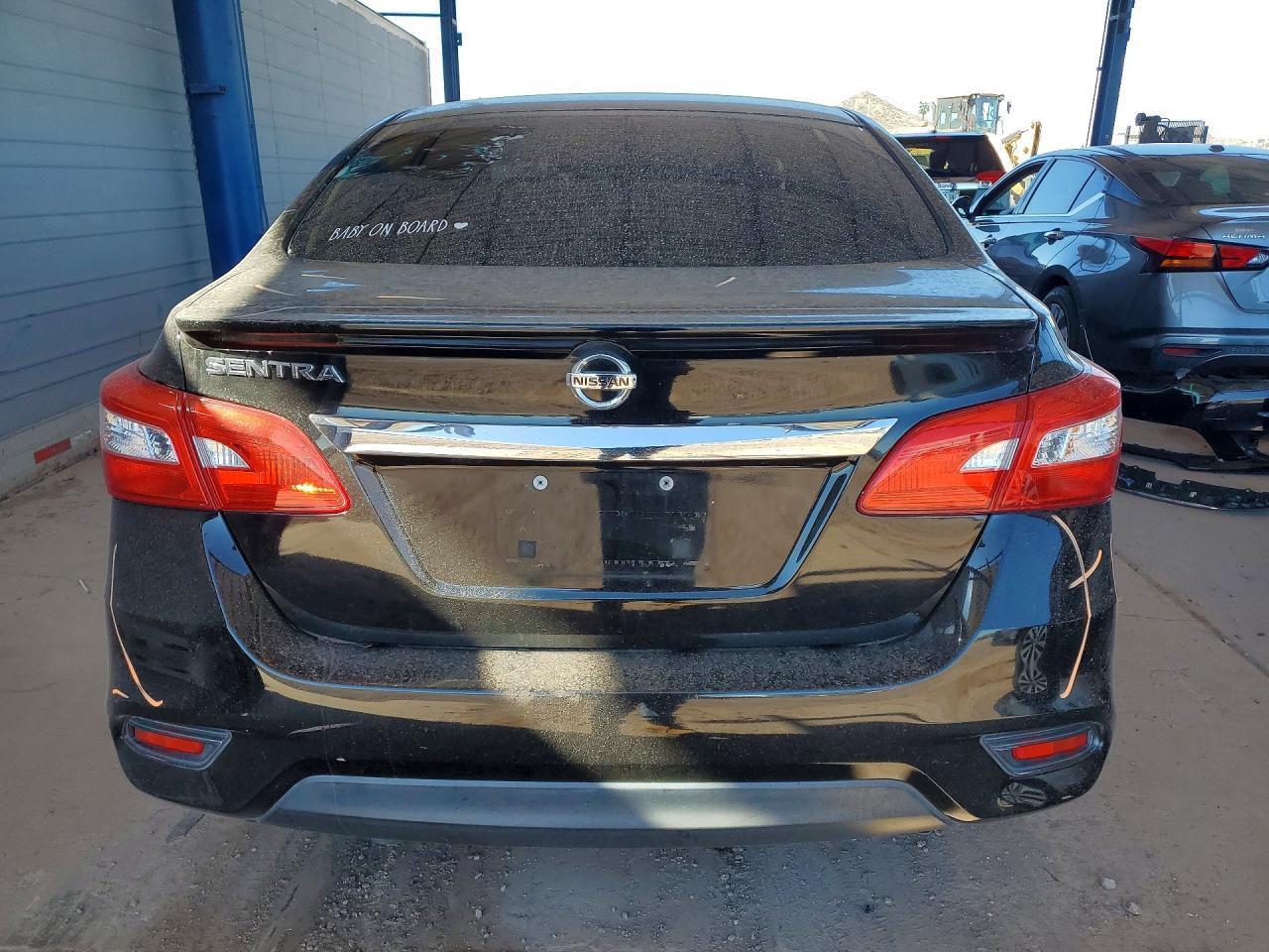 2018 Nissan Sentra S - Фото 6