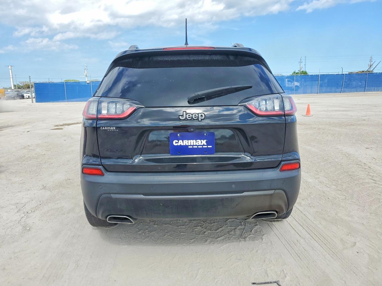 2021 Jeep Cherokee Latitude Lux - Image 6
