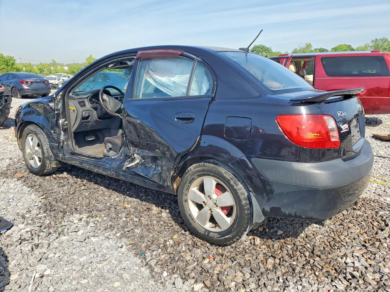 2009 Kia Rio Base - Image 2