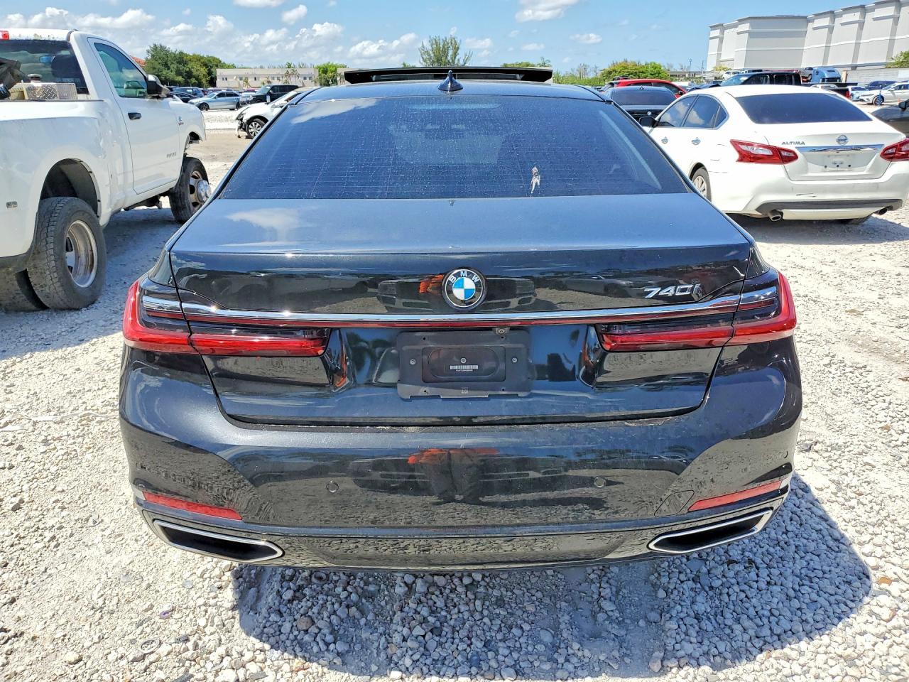 2022 BMW 740 I - Фото 6