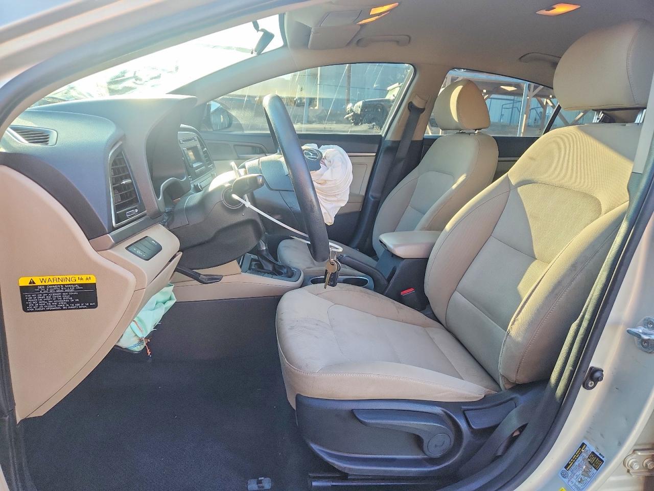2017 Hyundai Elantra Se - Image 7