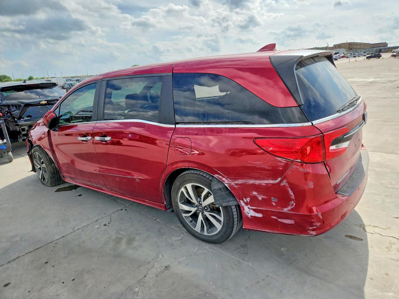 2022 Honda Odyssey Touring - Фото 2